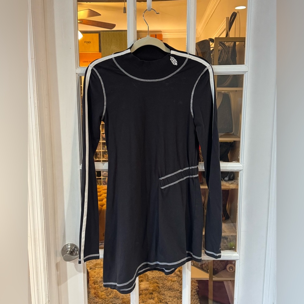 🖤🤍 FP Movement by Free People Black Long-Sleeve Tunic with White Contrast Trim - Picture 4 of 5